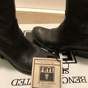 ❤️🎉 Frye Carson Zip Tall Boots!!